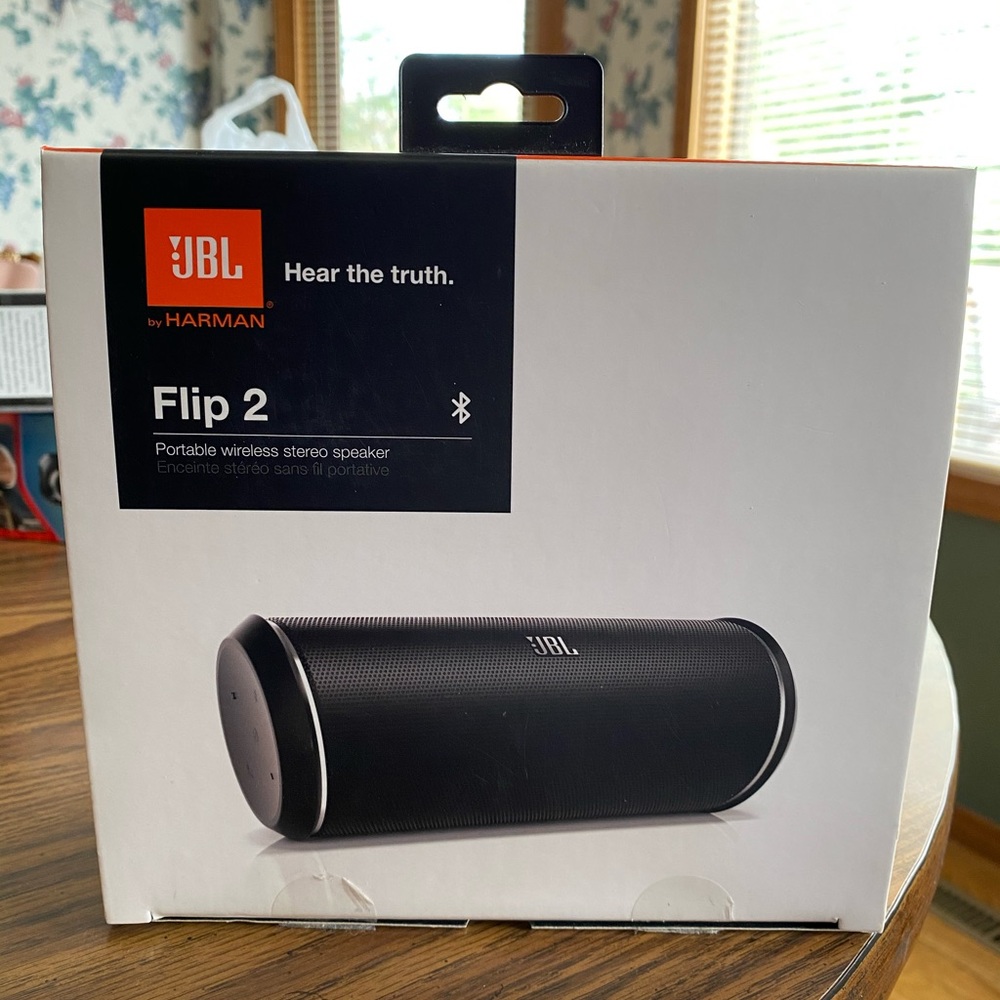 JBL Flip 2 wireless Bluetooth speaker
